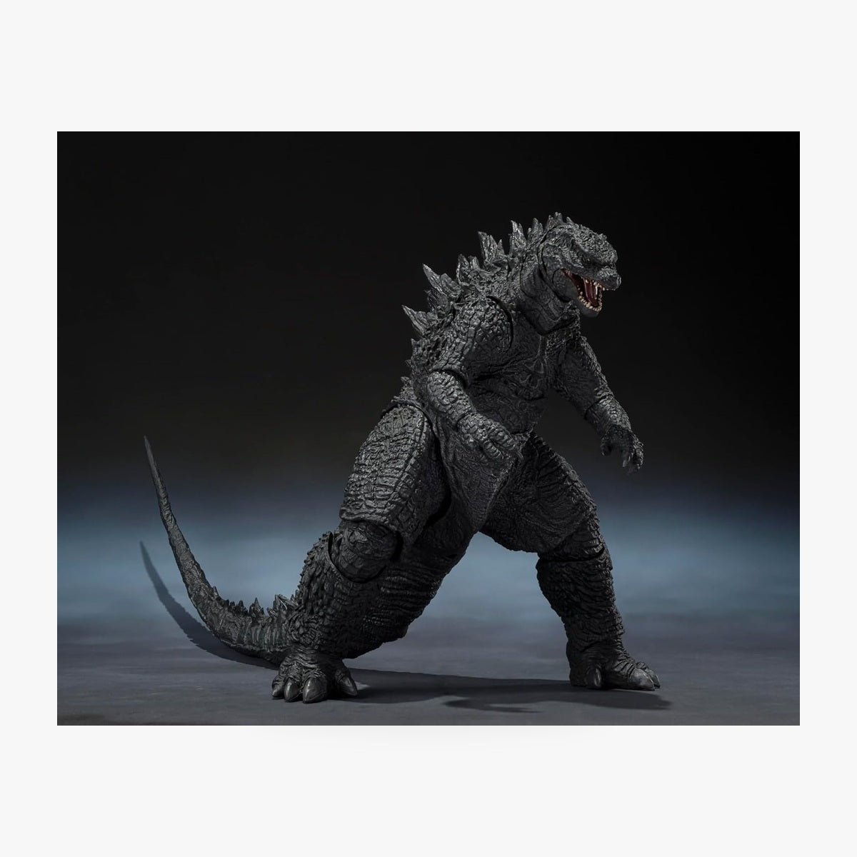S.H.MonsterArts Godzilla 2014 Movie Graphic Plus Figure